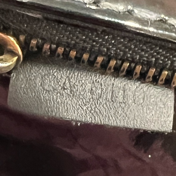 LOUIS VUITTON LV LOGO GOLD BLACK PATENT LEATHER SOBE CLUTCH BAG PURSE - Picture 3 of 13